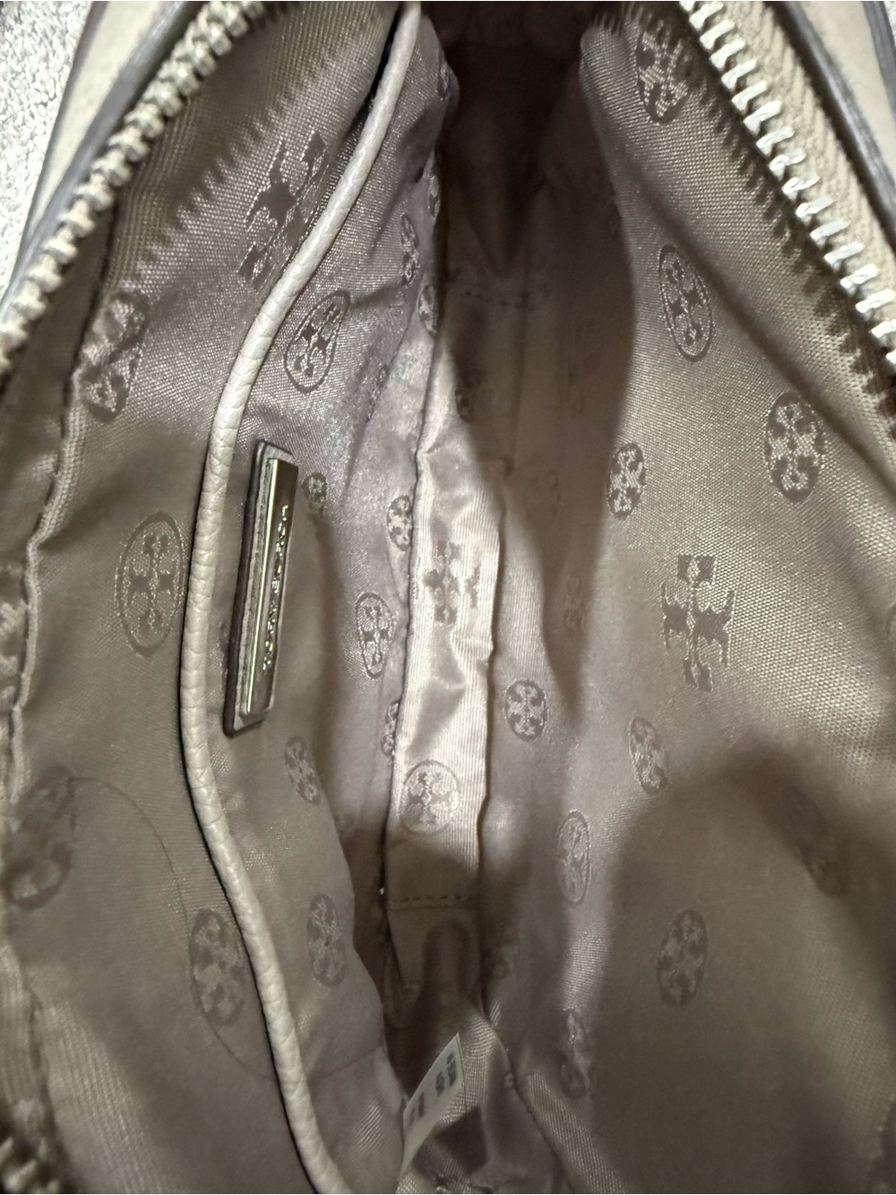 Tory Burch Pebbled Leather Crossbody in Taupe Gray - Picture 5 of 7